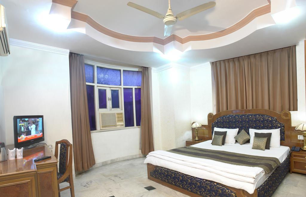 A New Delhi Hotel Orchid Garden Bilik gambar