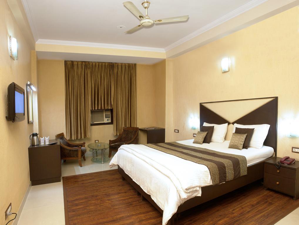 A New Delhi Hotel Orchid Garden Bilik gambar