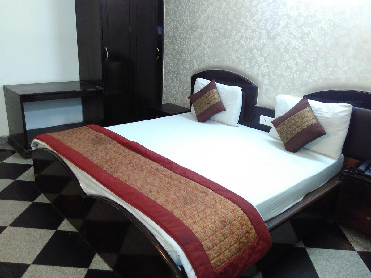 A New Delhi Hotel Orchid Garden Luaran gambar